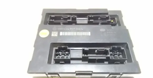 Audi A8 S8 D4 4H Comfort/convenience module 4H0907064L 5DK01022810
