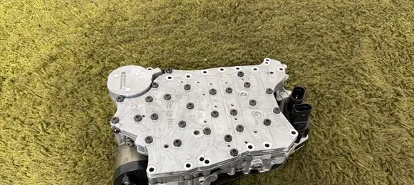 Volkswagen PASSAT B8 Transmission gearbox valve body A2C75806200