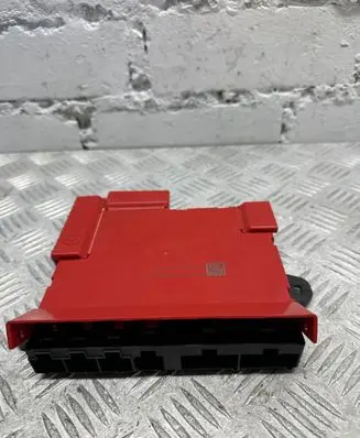 BMW X5 F15 Fuse module 682620101 BMPS949110 V987500290
