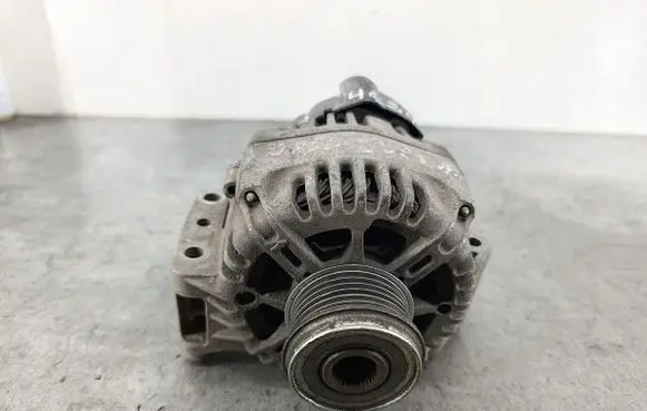 Opel Combo C Generator/alternator 
