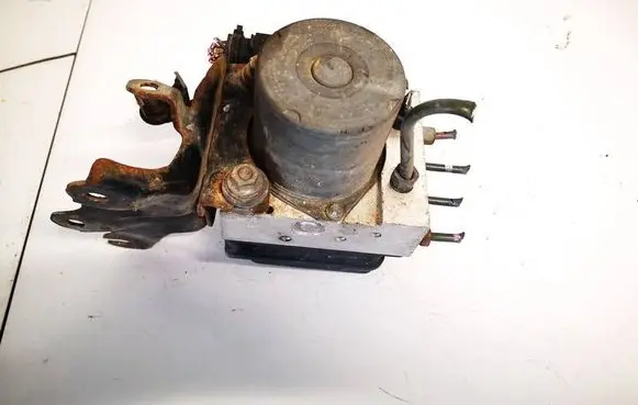 Toyota Avensis T270 ABS Pump 4454005100