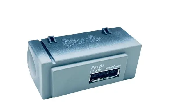 Audi A3 S3 8V USB socket connector 8V0035736