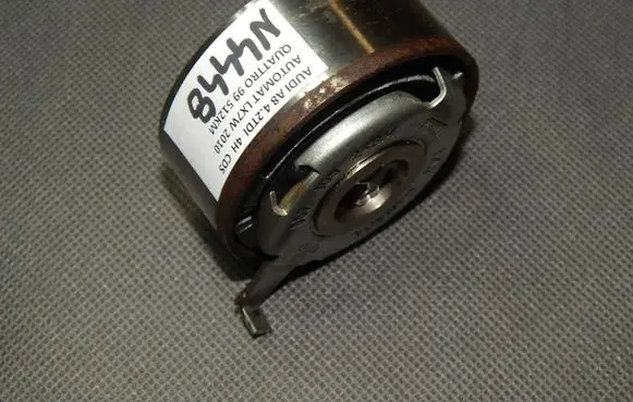 Audi A8 S8 D4 4H Timing belt/chain tensioner 057109243M