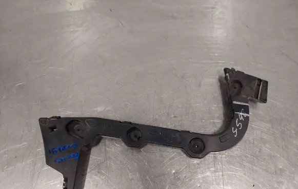 Ford Focus Rear bumper mounting bracket BM51N17E851A