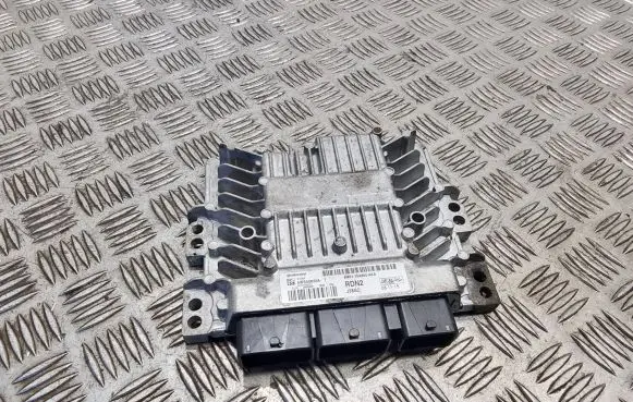 Ford Focus Engine control unit/module 6M5112A650AKA 5WS40832AT