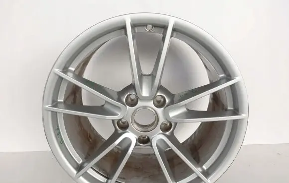 Porsche 911 992 R20 alloy rim 
