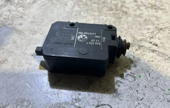 BMW 1 F20 F21 Central locking motor 6923973 6711 406204311