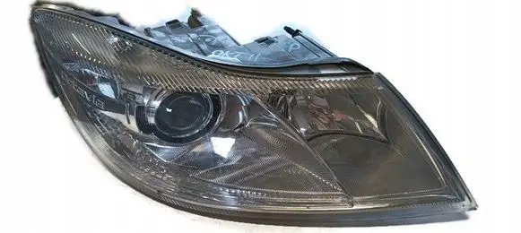 Skoda Octavia Mk2 (1Z) Headlight/headlamp 118KW