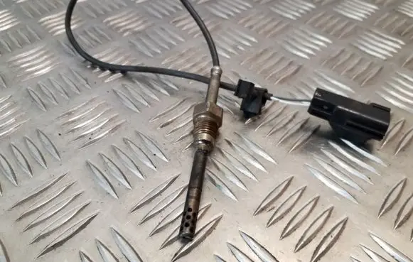 Volvo V70 Exhaust gas temperature sensor 30729648A