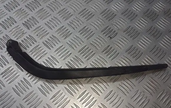 Suzuki Alto Rear wiper blade arm