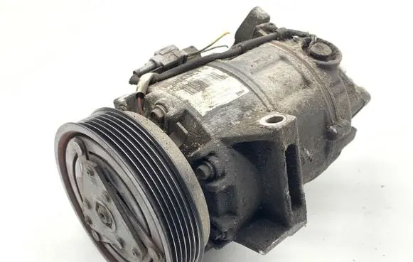 Renault Laguna III Air conditioning (A/C) compressor (pump) 8200898810