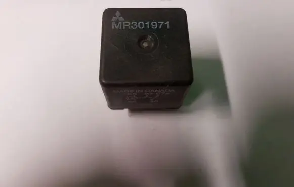 Mitsubishi Pajero Sport I Other relay MR301971