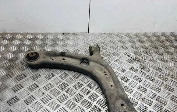 Skoda Superb B8 (3V) Front lower control arm/wishbone 3Q0407154B