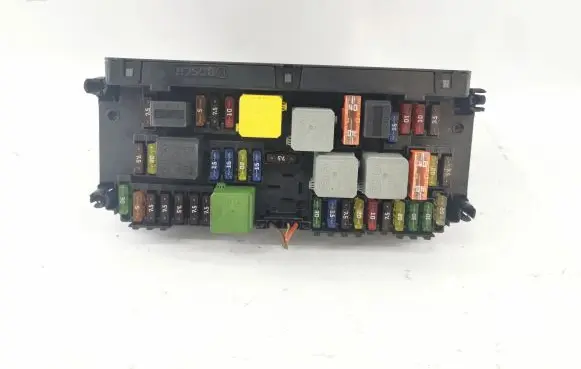 Mercedes-Benz C W204 Fuse box set A2129003314 A2129020806