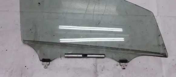 Toyota Auris 150 Front door window glass four-door 