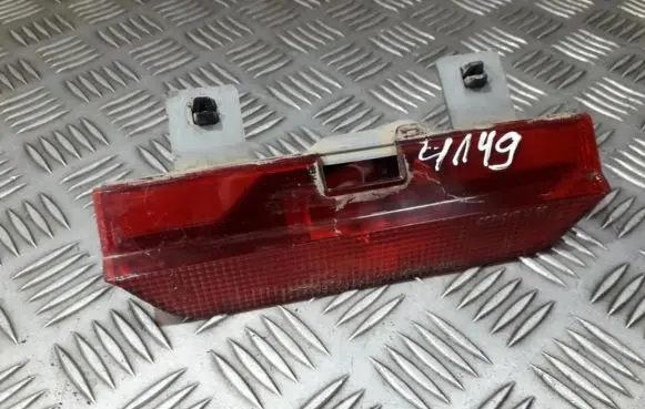 Toyota RAV 4 (XA20) Third/center stoplight