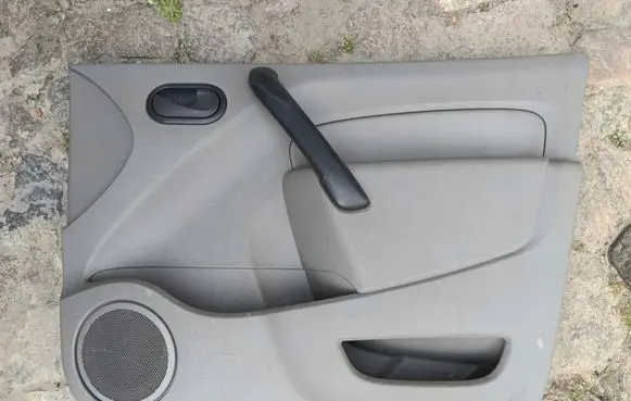 Renault Kangoo II Front door card panel trim