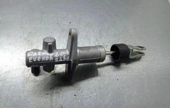 Chevrolet Evanda Clutch master cylinder