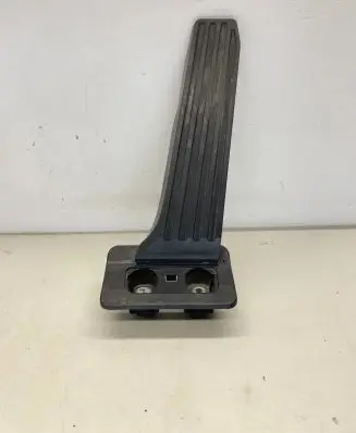 Lexus GS 250 350 300H 450H Accelerator throttle pedal 7810130070