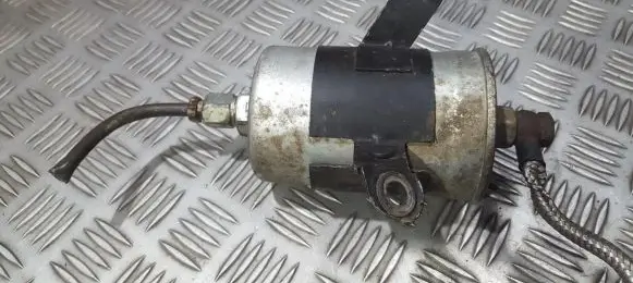 Audi 100 S4 C4 Fuel filter 4A0201671