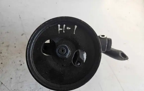 Hummer H1 Power steering pump