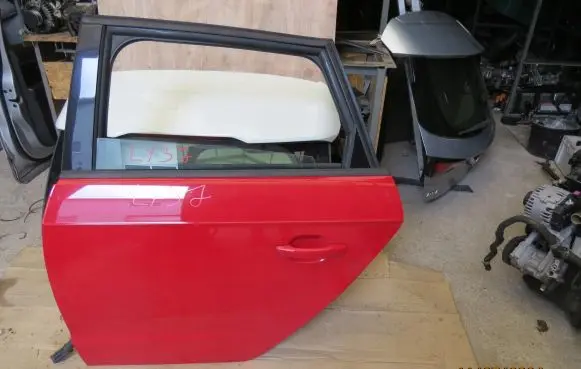 Audi A3 S3 8V Rear door
