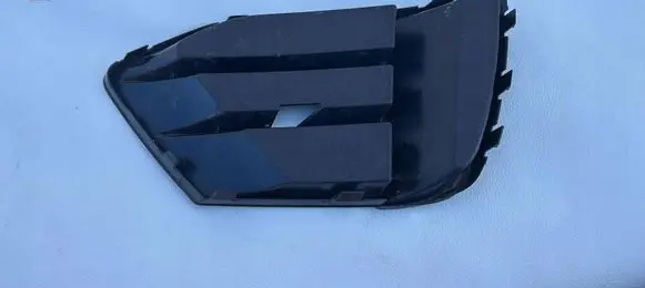 Audi Q3 F3 Front bumper lower grill 83A807681