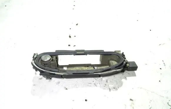 Audi A3 S3 8L Front door exterior handle/bracket 8L4837064A 8L4837064