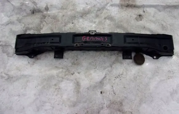 Mitsubishi Colt Quarter panel pressure vent 
