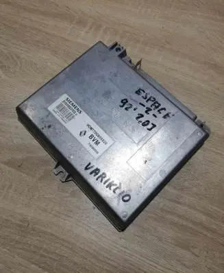 Renault Espace II Engine control unit/module ECU S100820102 HOM7700855526
