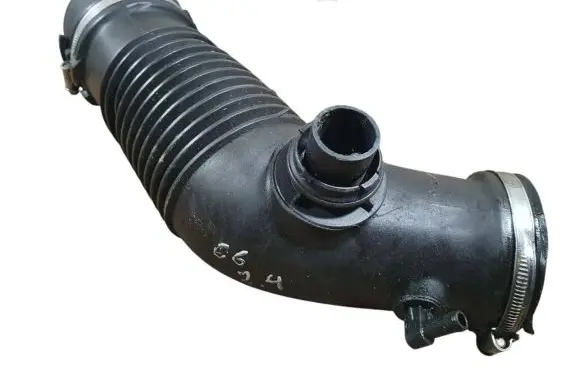 Audi A6 S6 C6 4F Air intake duct part 06E129629E