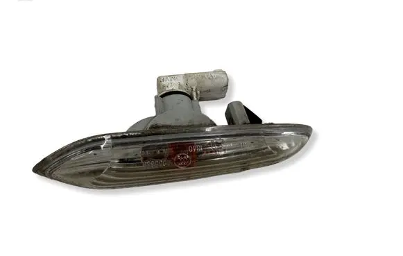 BMW 3 E90 E91 Front fender indicator light 7253325