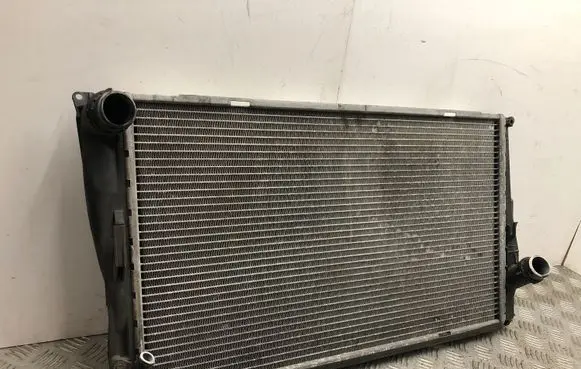 BMW 3 E90 E91 Coolant radiator 781291403 4403185