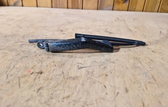 Volvo S80 Headlight wiper arm 