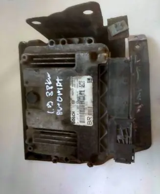 Opel Zafira B Engine control unit/module 55198922 1039S11633 0281012549