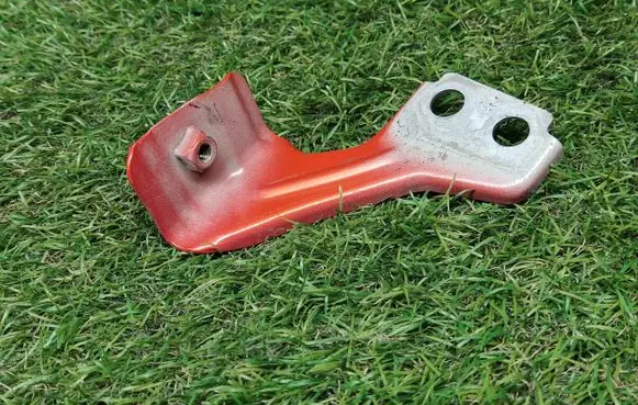 Volkswagen Jetta USA Fender mounting bracket