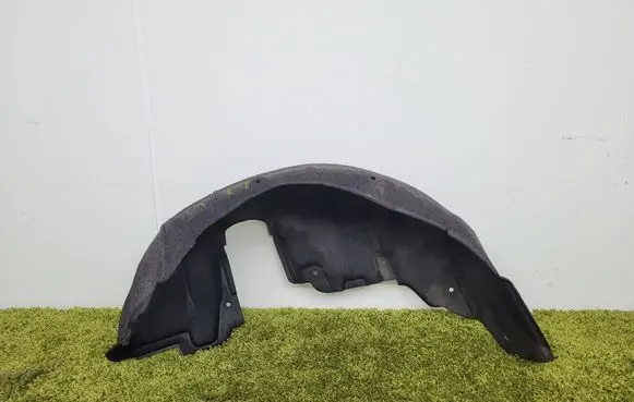 Toyota Auris E180 Rear arch 65637-02080