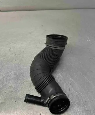 Audi A3 S3 8L Air intake hose/pipe 3C0129654P
