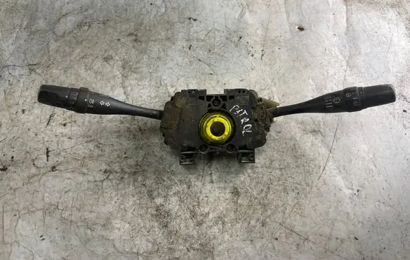 Wiper turn signal indicator stalk/switch