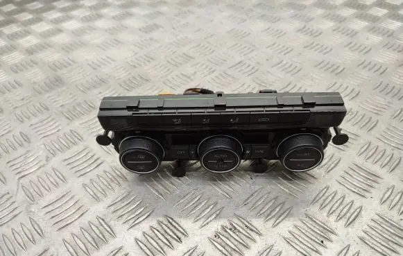 Volkswagen Golf VII Climate control unit 5G0907044T
