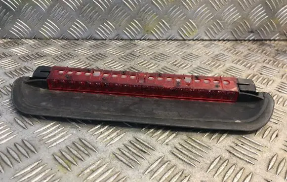 BMW 3 E90 E91 Third/center stoplight