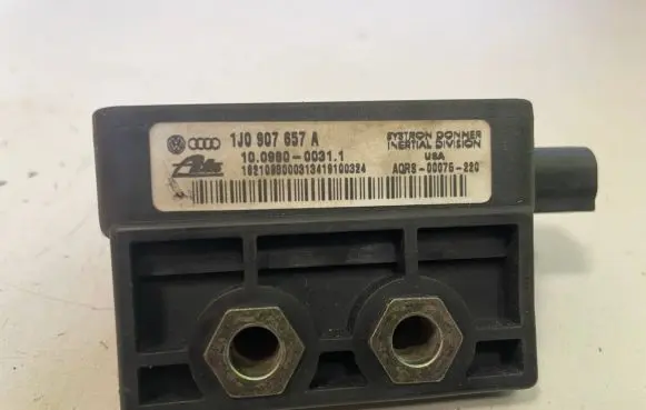 Volkswagen Golf IV ESP acceleration yaw rate sensor 1J0907657A 1J1907637A