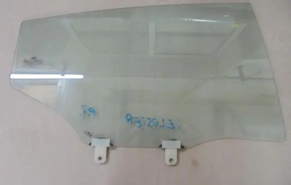 Hyundai Veloster Rear side window