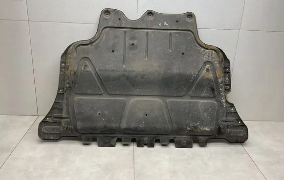 Audi A3 S3 8V Engine splash shield/under tray 5Q0825236