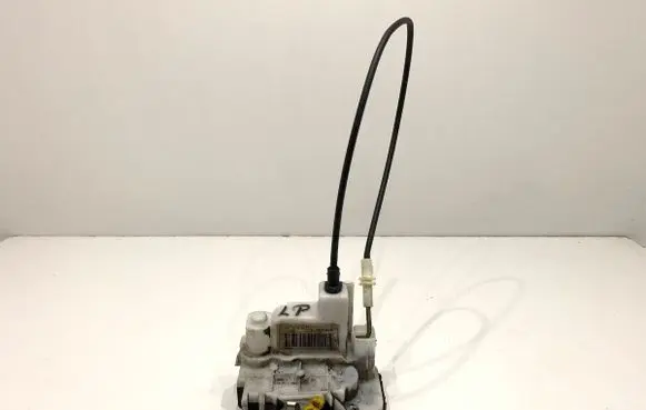 Fiat Panda II Front door lock 46842673