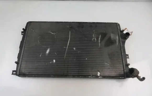 Volkswagen Golf V Coolant radiator 1K0121253AA
