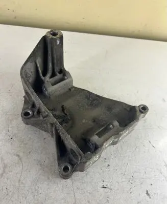 Volkswagen Touareg I Generator/alternator bracket 070903143C