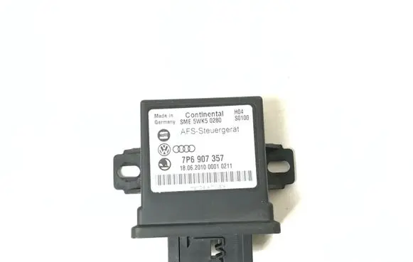 Volkswagen Touareg II Headlight ballast module Xenon 7P6907357