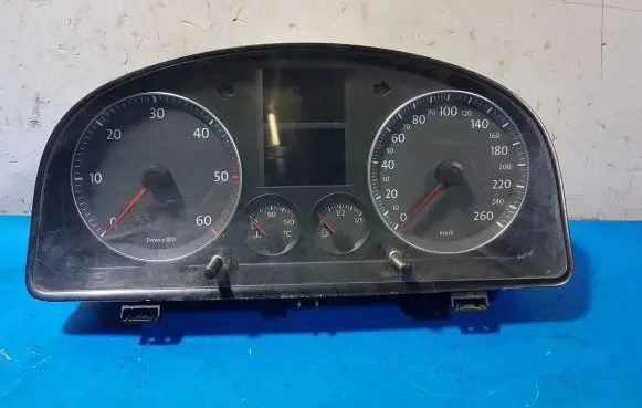 Volkswagen Touran I Speedometer (instrument cluster) v3354110