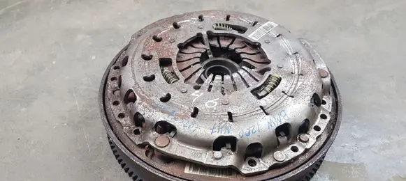 BMW 1 E81 E87 Clutch set kit 7563287 7567831